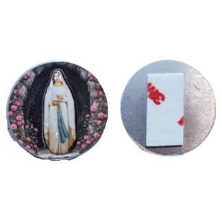 PLACA AUTO 33MM C/ADHESIVO VIRGEN DE LOURDES