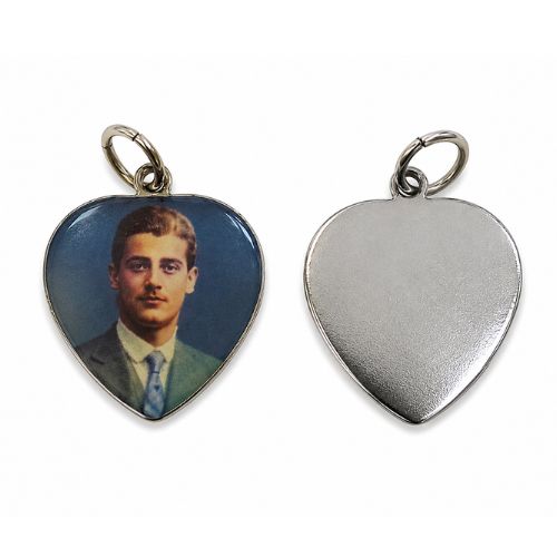 Medalla corazón color simple 19mm Pier Giorgio Frassati